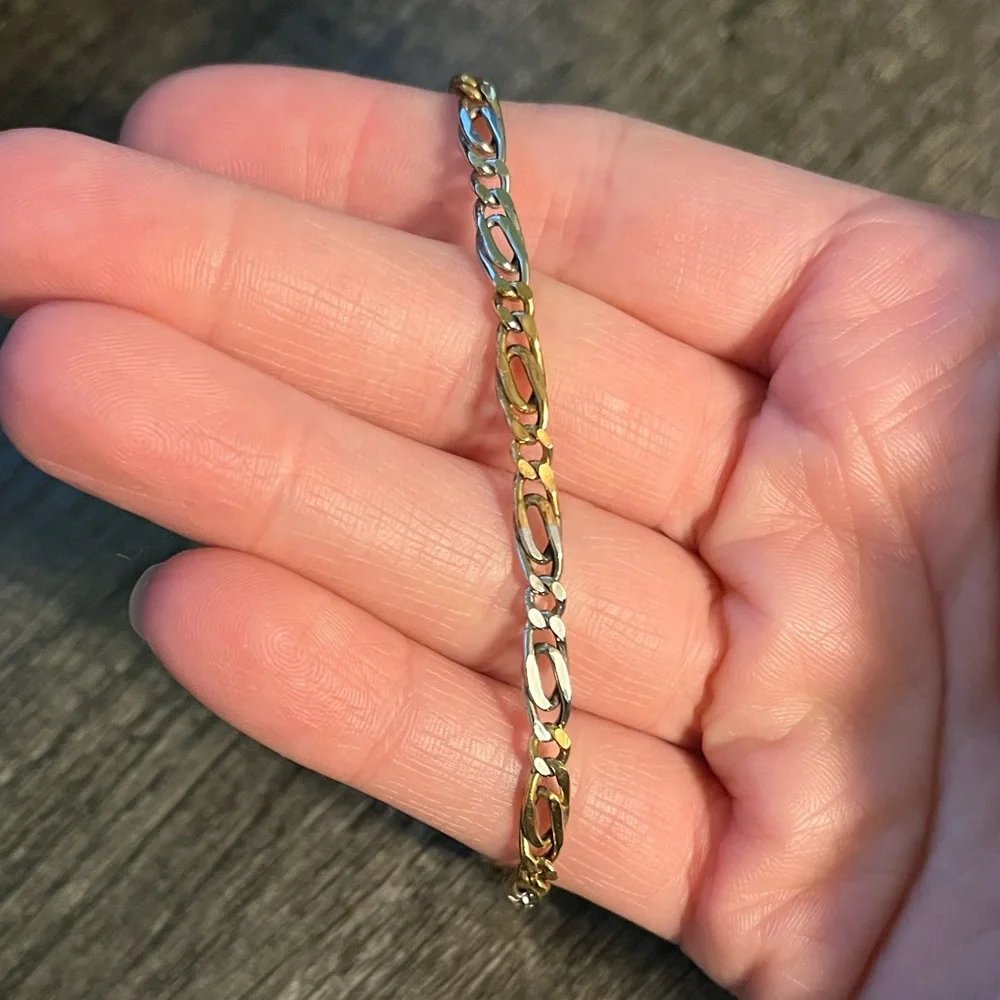 NWT 10k Two-Tone Men’s Fancy Link Figaro Bracelet, 9” - Picture 5 of 5